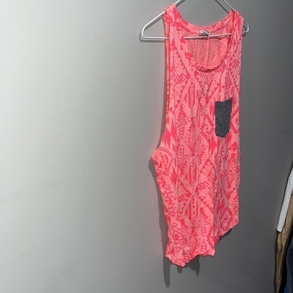 Victoria’s Secret Pink  tank top size medium - Picture 2 of 5